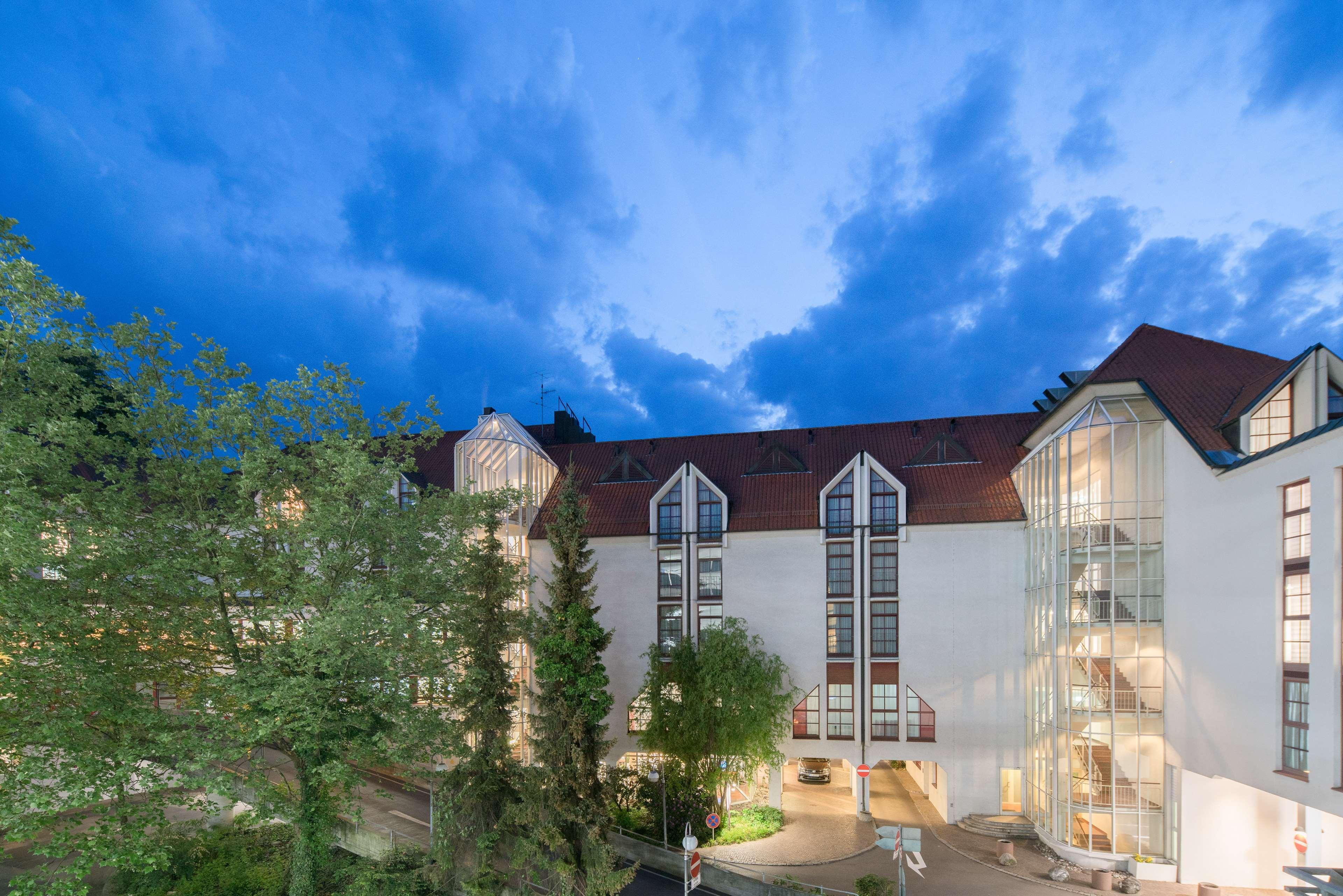 Best Western Plus Hotel Am Schlossberg 뉘르팅엔 외부 사진
