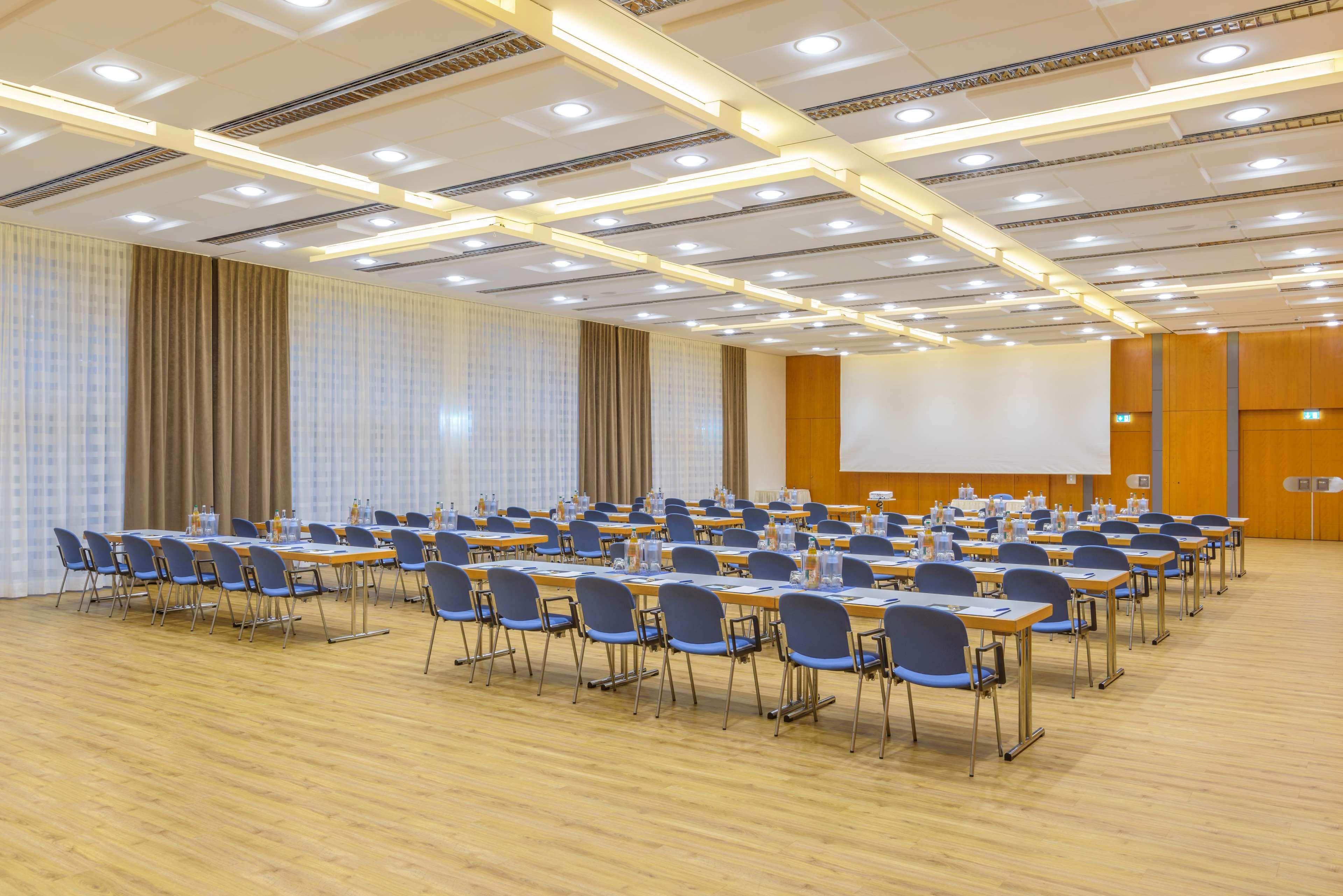 Best Western Plus Hotel Am Schlossberg 뉘르팅엔 외부 사진