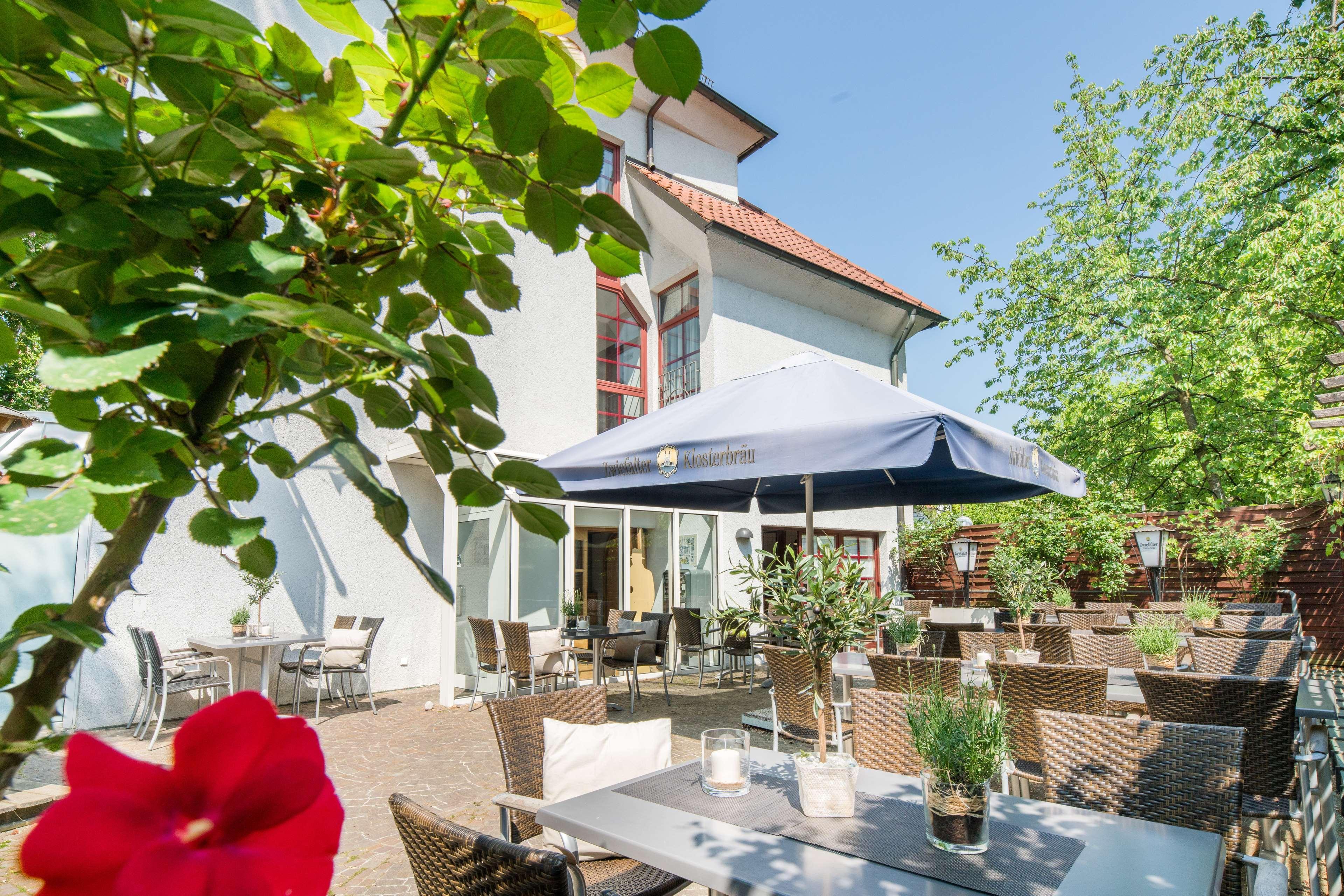 Best Western Plus Hotel Am Schlossberg 뉘르팅엔 외부 사진