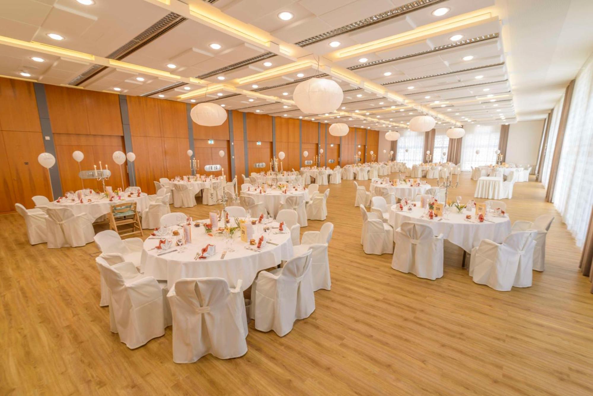 Best Western Plus Hotel Am Schlossberg 뉘르팅엔 외부 사진