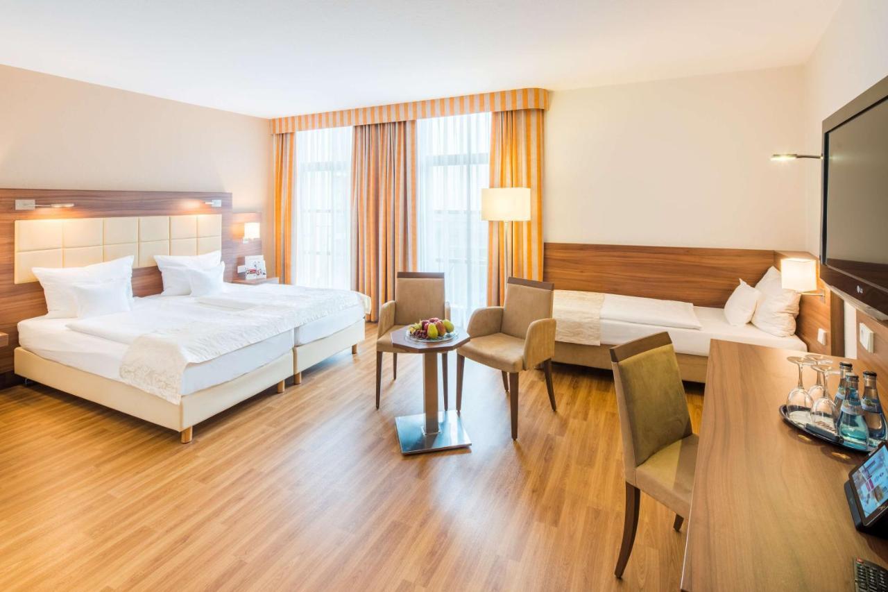 Best Western Plus Hotel Am Schlossberg 뉘르팅엔 외부 사진
